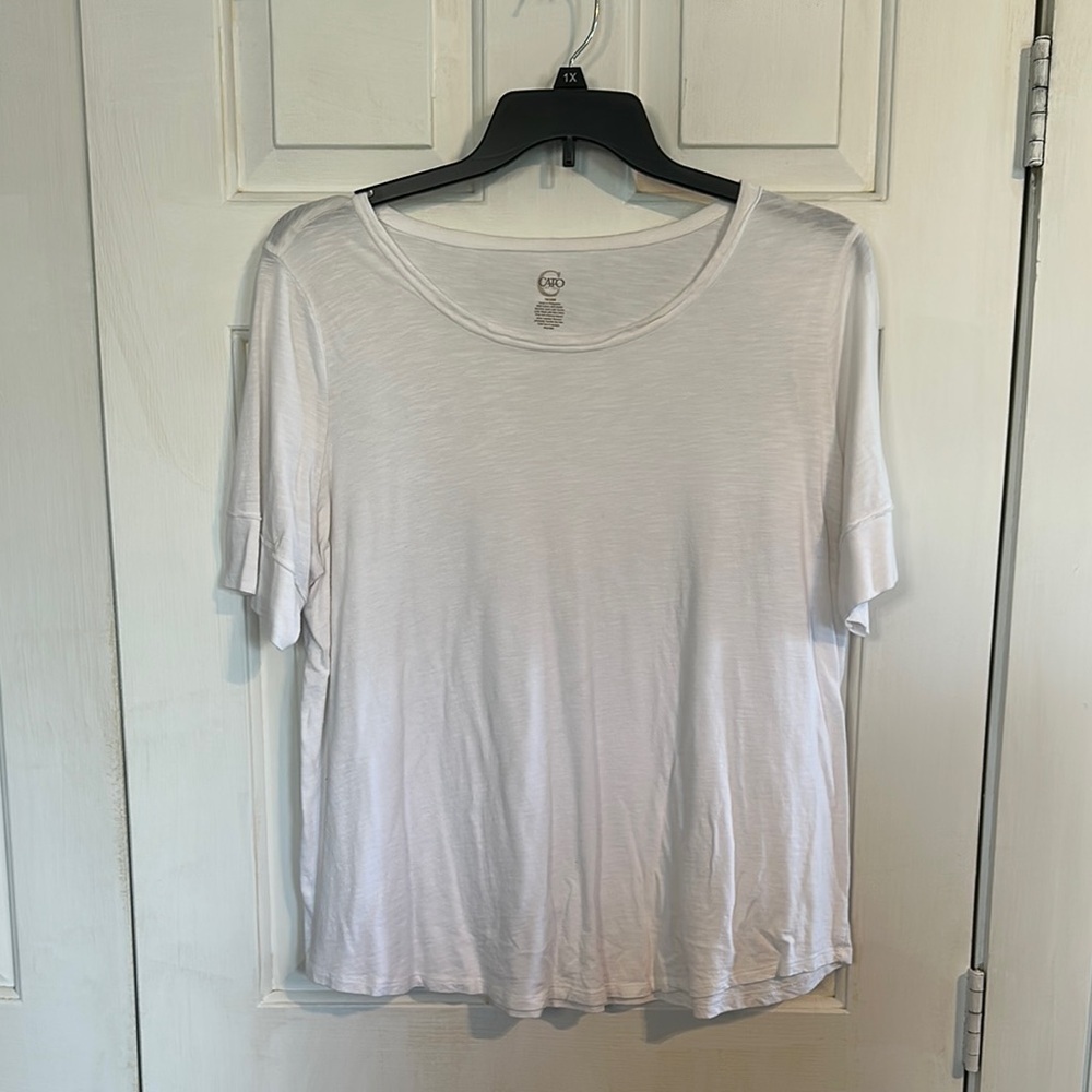 Cato white tshirt size 18/20 Women’s
